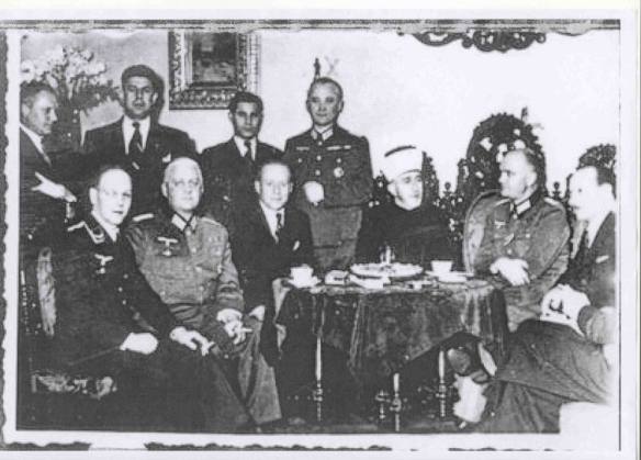 Hitler-mufti-sits-with-nazis.jpg